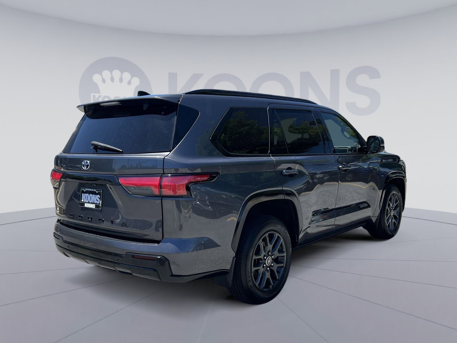 Used 2023 Toyota Sequoia Platinum AWD/4WD image 7