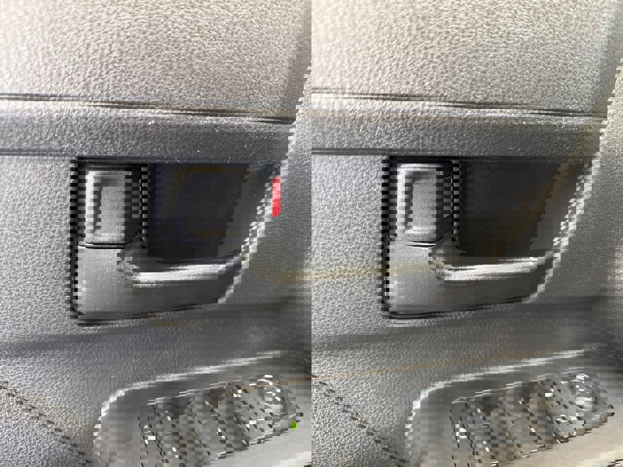 Certified 2024 Toyota Tacoma SR5 w/ SR5 Upgrade Package image 34