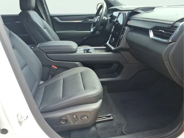 Used 2026 GMC Acadia Elevation w/ Elevation Premium Package image 26