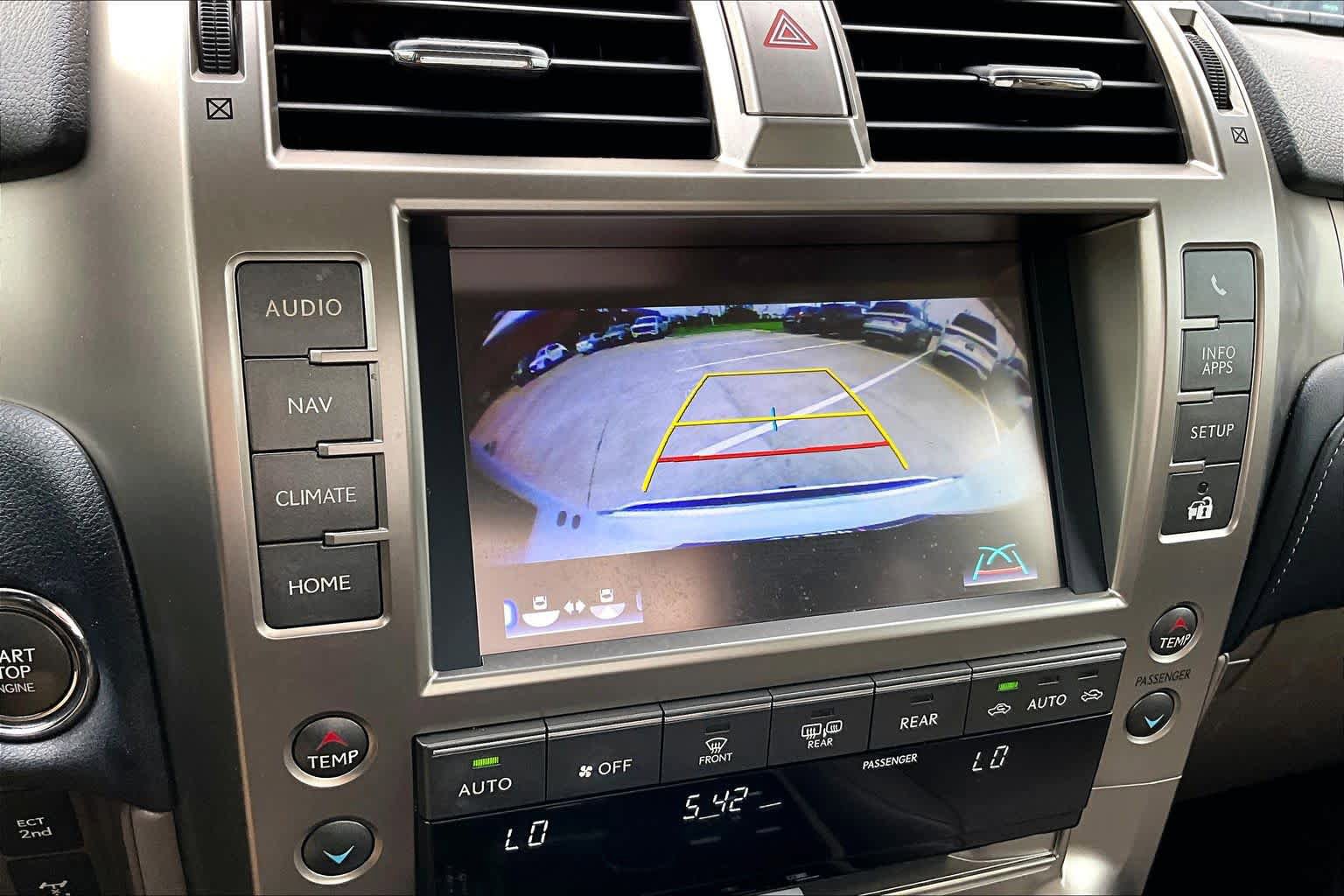 Used 2021 Lexus GX 460 Luxury w/ Accessory Package AWD/4WD image 27