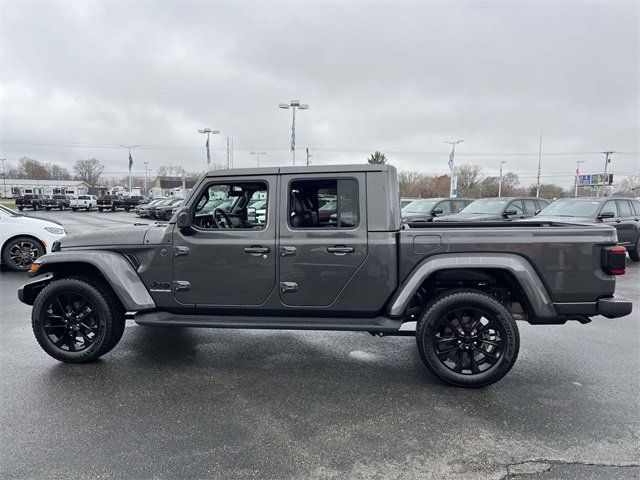 Used 2021 Jeep Gladiator Overland image 4