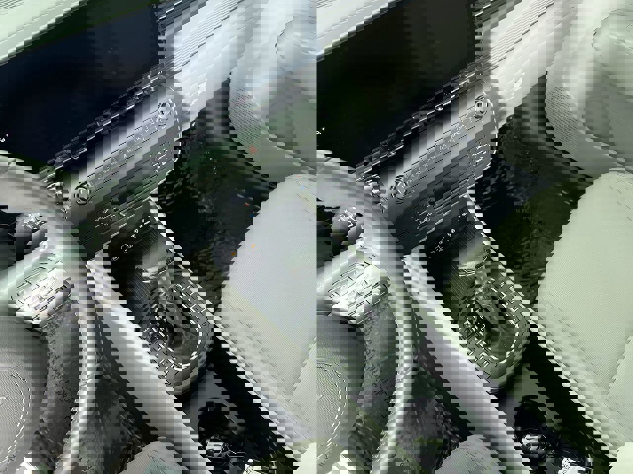 Used 2025 Hyundai Kona SEL image 23