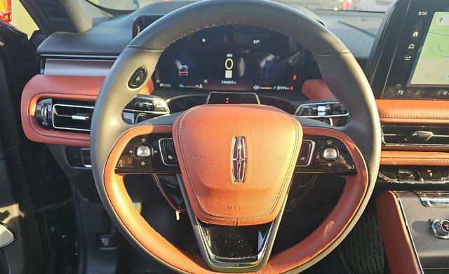 Used 2025 Lincoln Aviator Reserve w/ Luxury Package AWD/4WD image 7