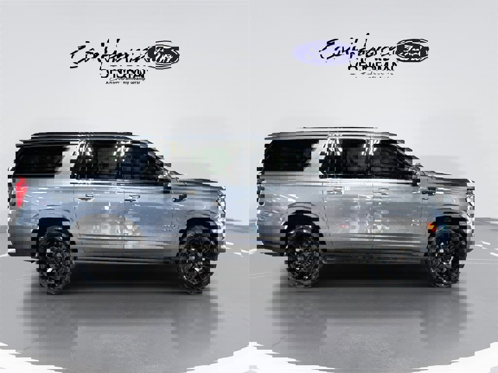 Used 2022 GMC Yukon XL AT4 image 10