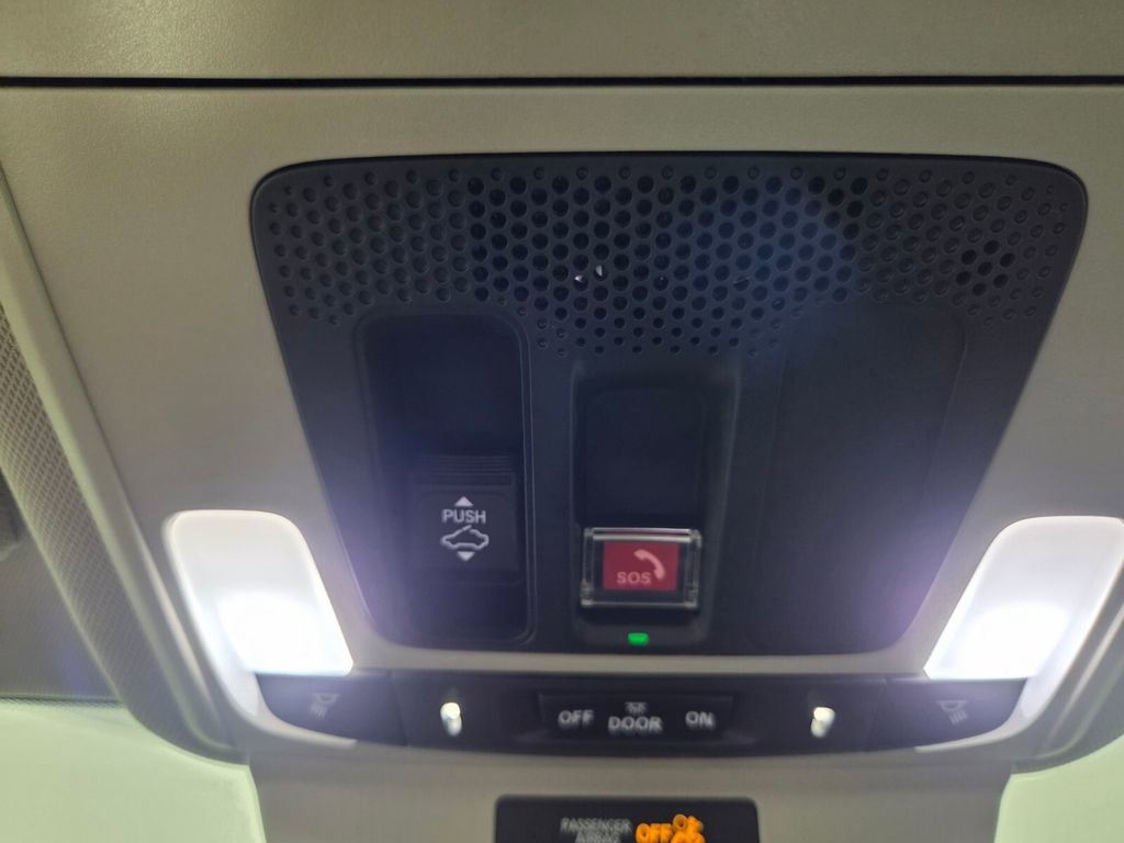 Used 2023 Honda Accord Touring image 15