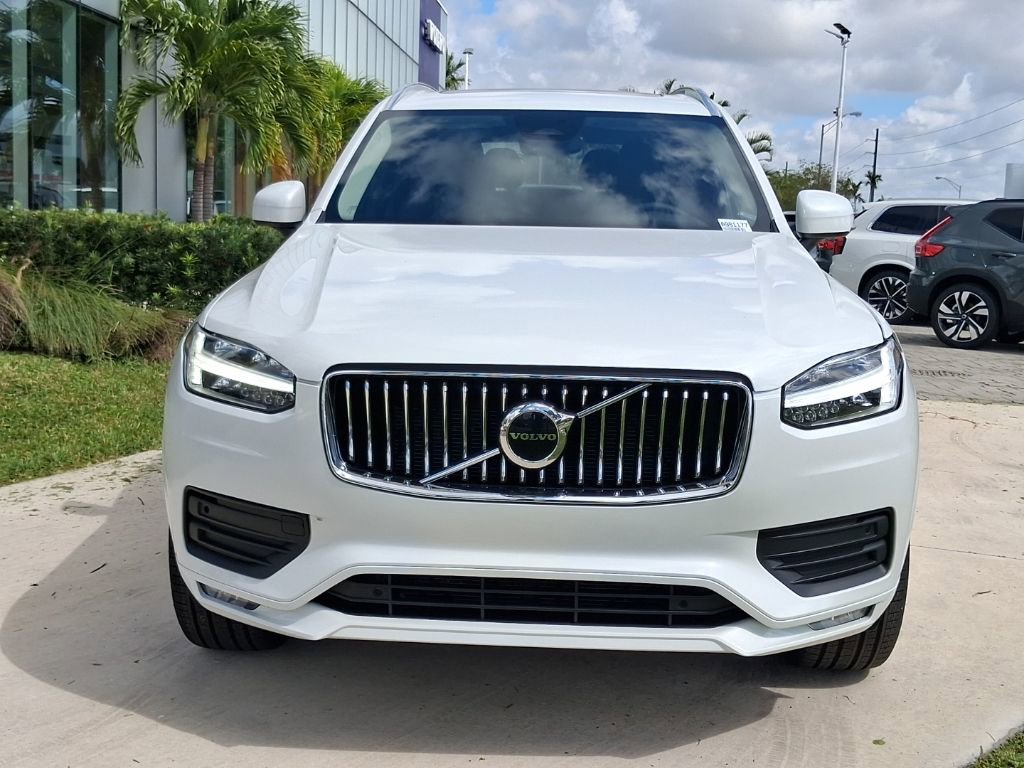 Used 2023 Volvo XC90 B5 Core w/ Protection Package Premier image 2