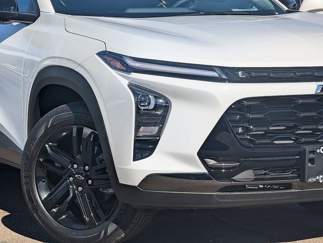 New 2026 Chevrolet Trax ACTIV FWD image 3