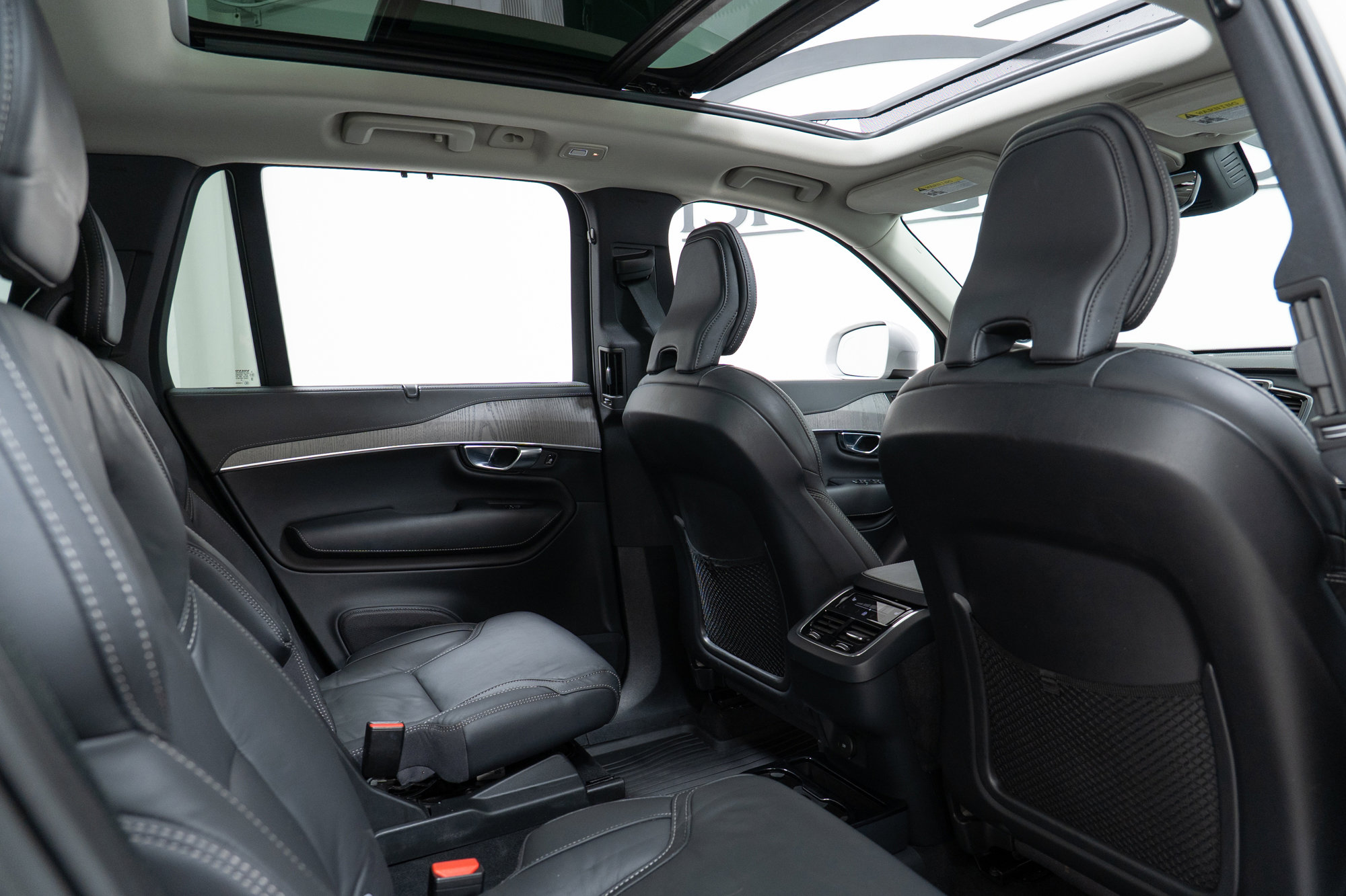 Certified 2023 Volvo XC90 B6 Ultimate w/ Protection Package Premier AWD/4WD image 23