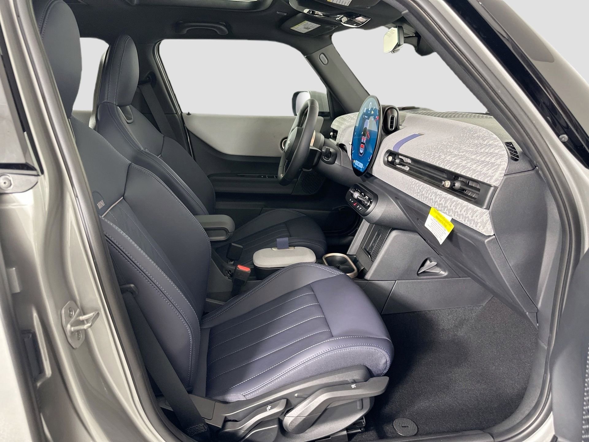 Certified 2025 MINI Cooper S image 27