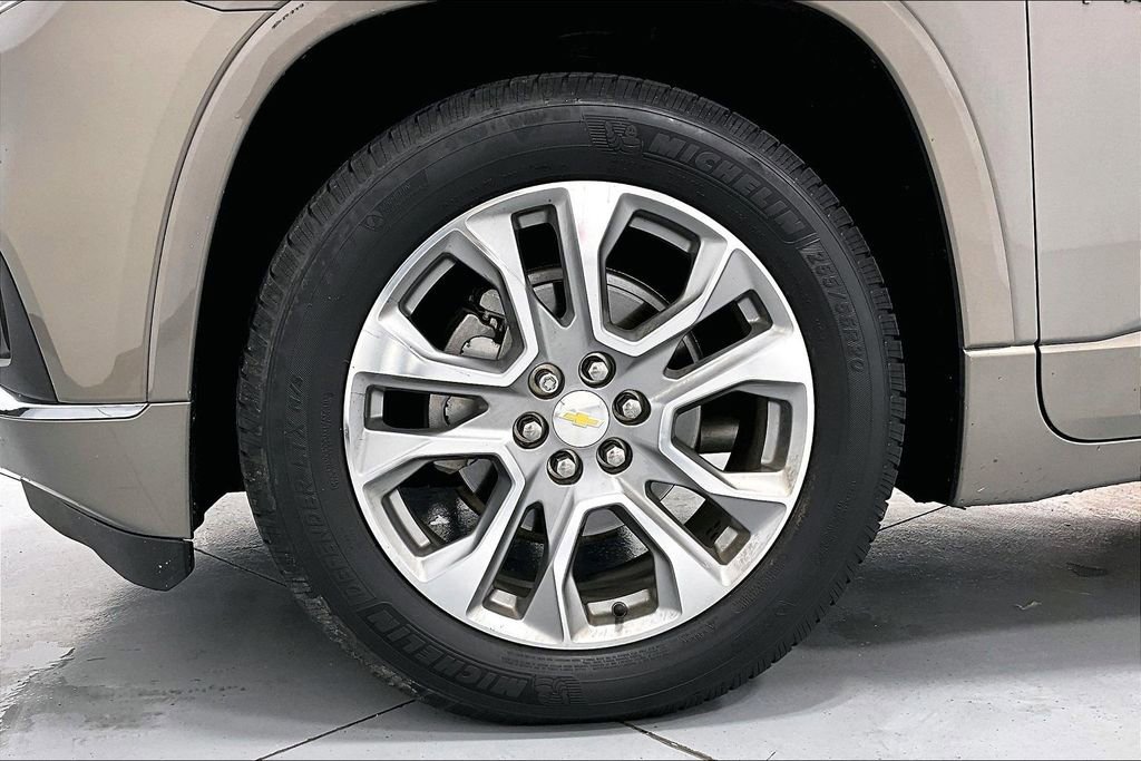 Used 2018 Chevrolet Traverse Premier w/ Driver Confidence II Package FWD image 10
