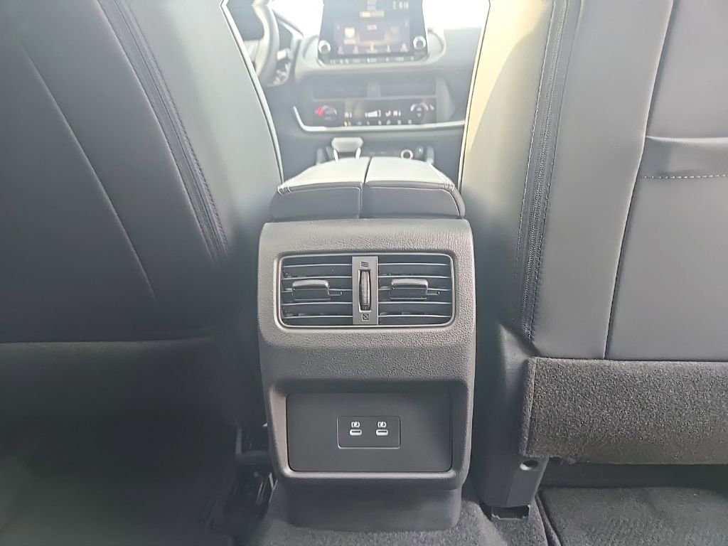 New 2026 Nissan Rogue SV image 33