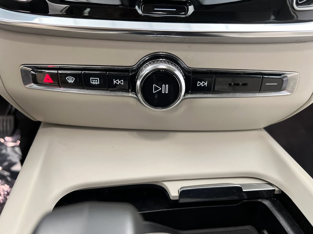 Used 2024 Volvo S60 B5 Core FWD image 50