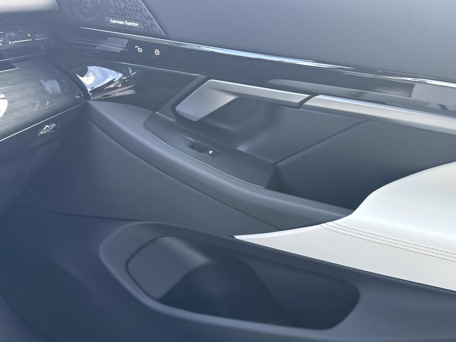 Certified 2025 BMW 530i w/ M Sport Package image 20