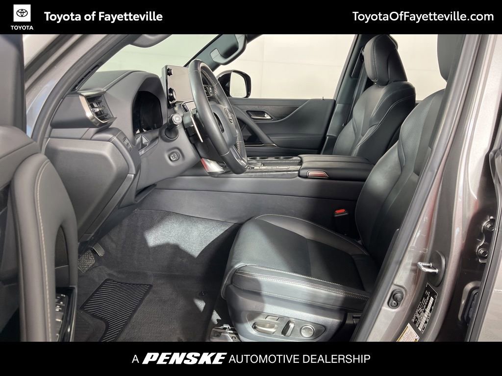 Used 2023 Lexus LX 600 4WD w/ Appearance Package image 24