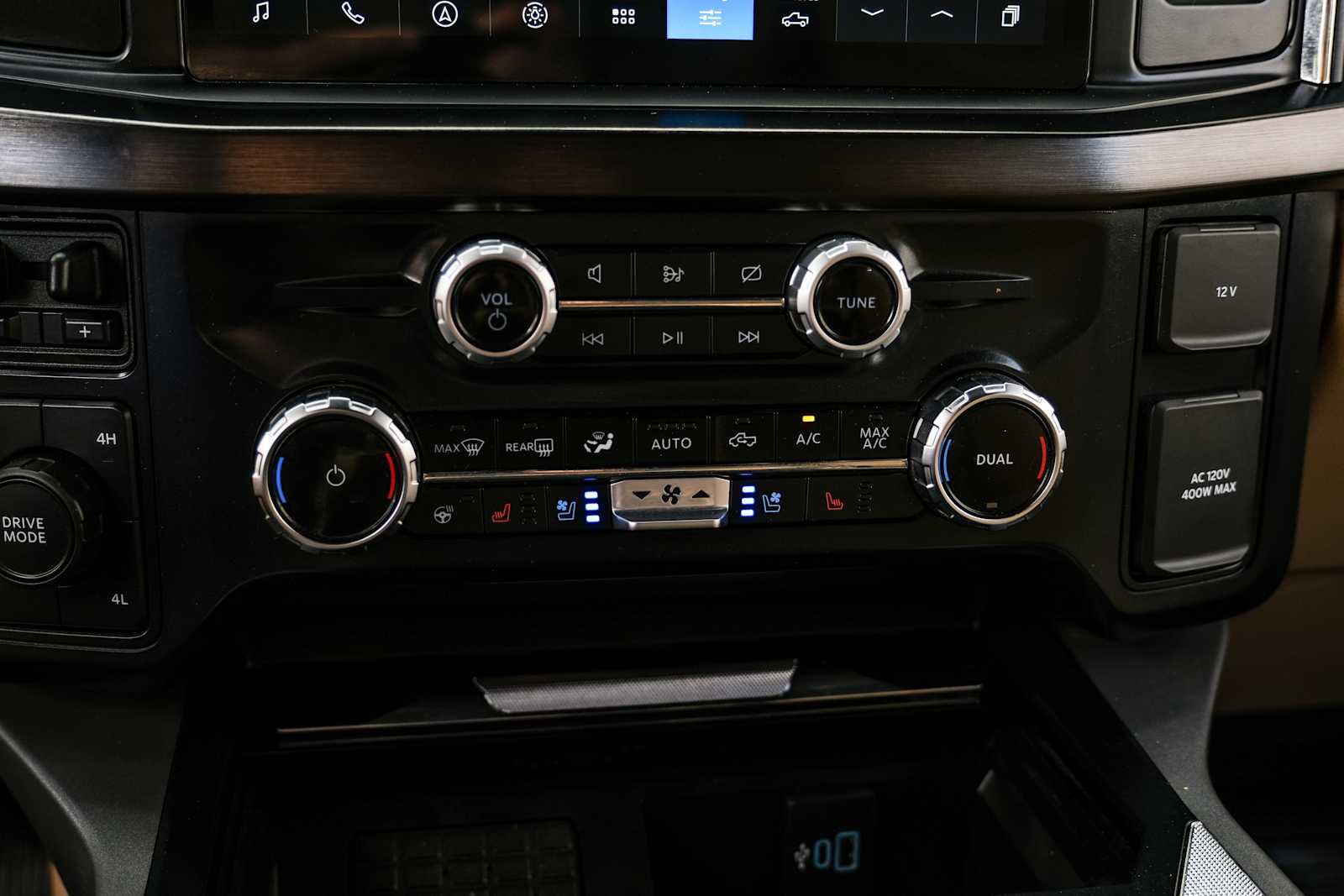 Used 2023 Ford F350 Lariat w/ FX4 Off-Road Package image 26