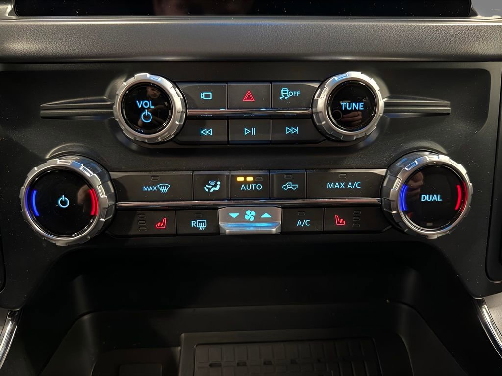 Used 2025 Ford F150 XLT w/ Equipment Group 302A MID image 19