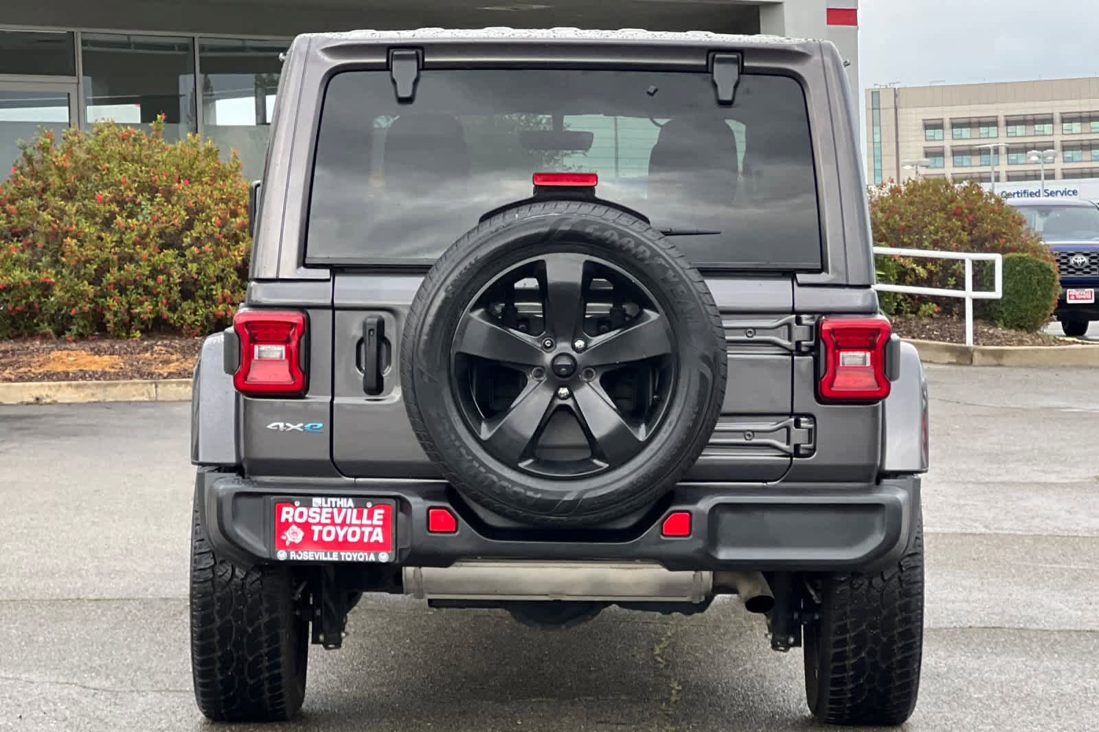 Used 2021 Jeep Wrangler Unlimited Sahara image 8