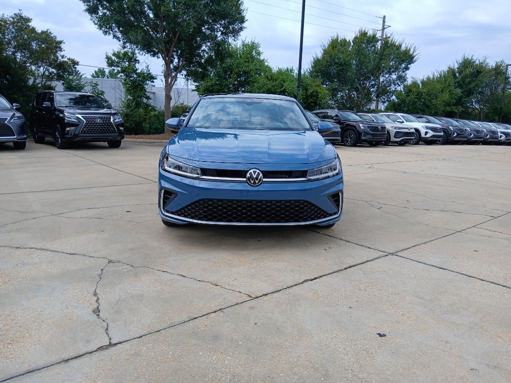 New 2027 Volkswagen Jetta SE FWD image 2
