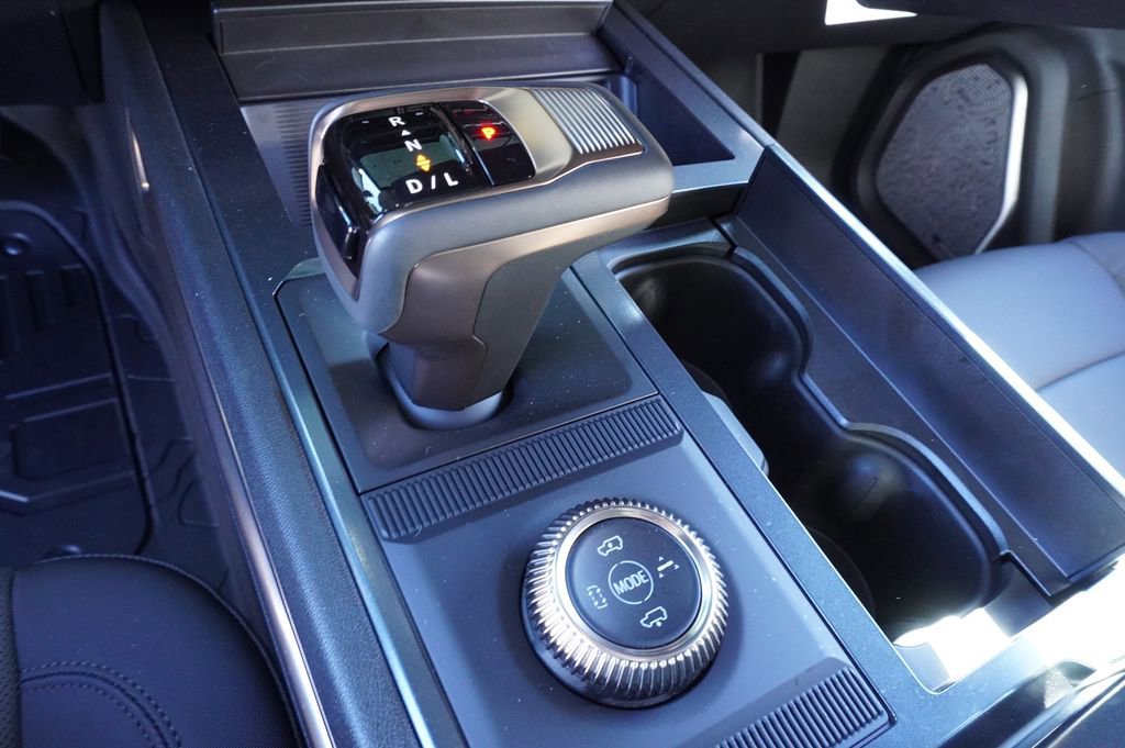 New 2025 GMC Hummer EV 2X image 18