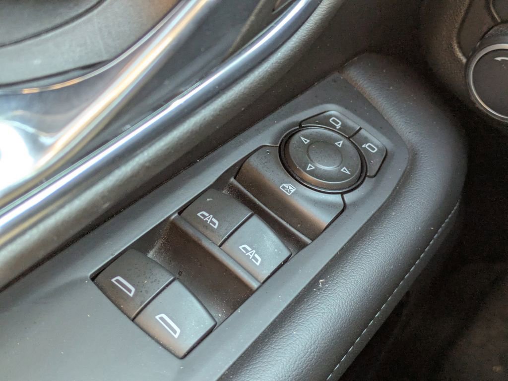 Used 2021 Chevrolet Suburban LS RWD image 22