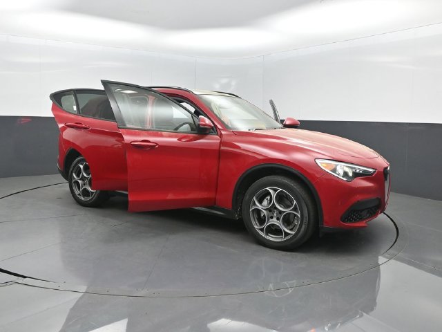 Used 2023 Alfa Romeo Stelvio Sprint AWD/4WD image 44