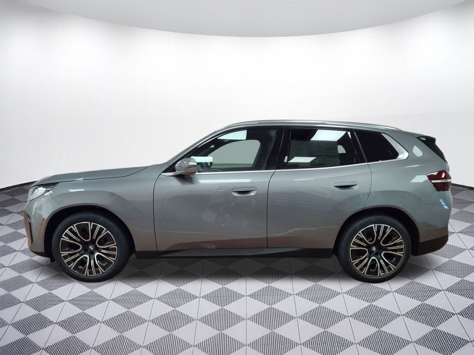 Used 2025 BMW X3 xDrive30i w/ Convenience Package image 2