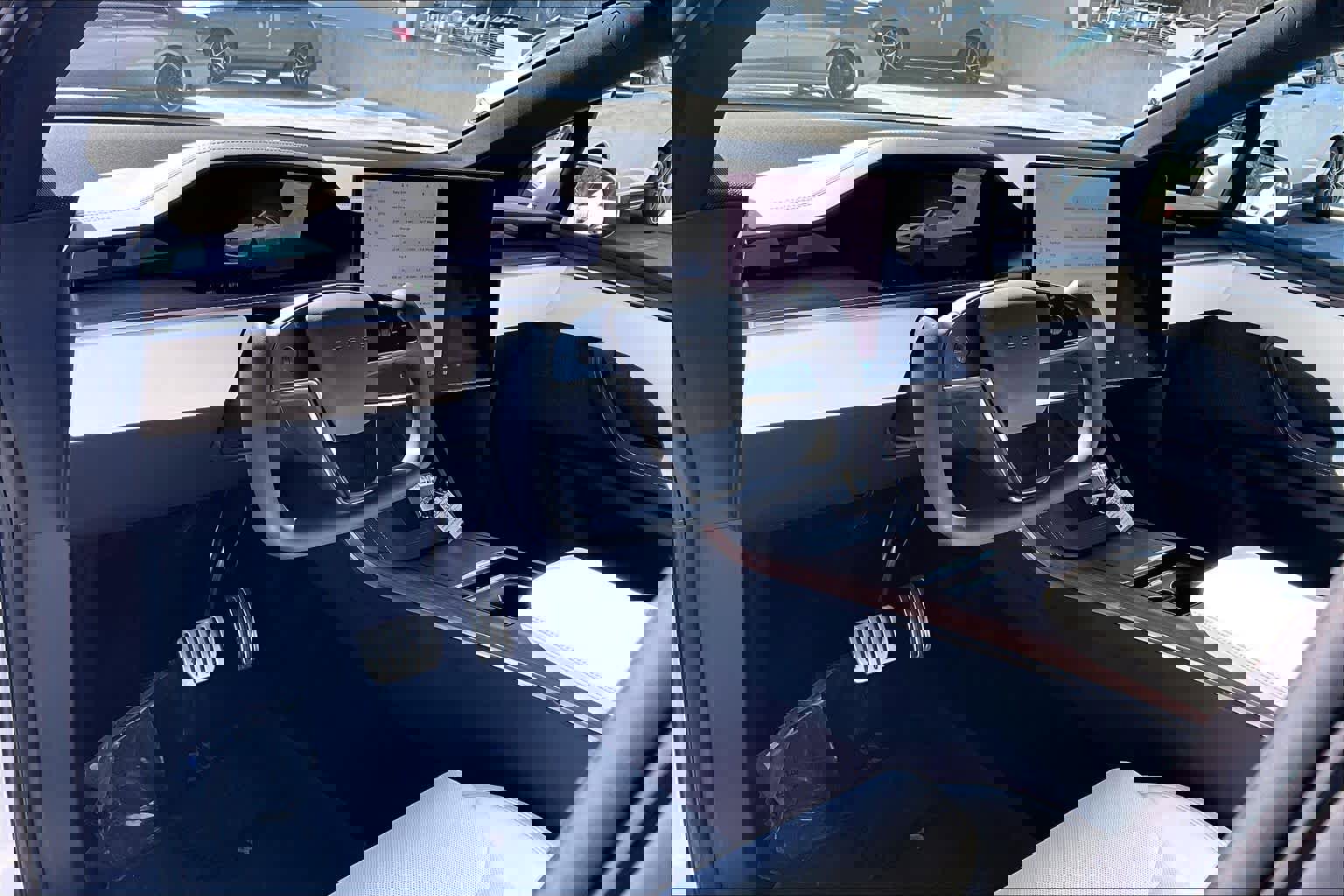 Used 2022 Tesla Model X image 15