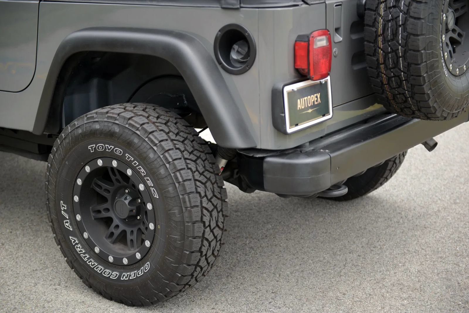 Used 2004 Jeep Wrangler 4WD w/ 30" Tire & Wheel Group image 32