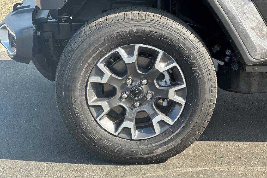 New 2026 Jeep Gladiator Sport AWD/4WD image 24