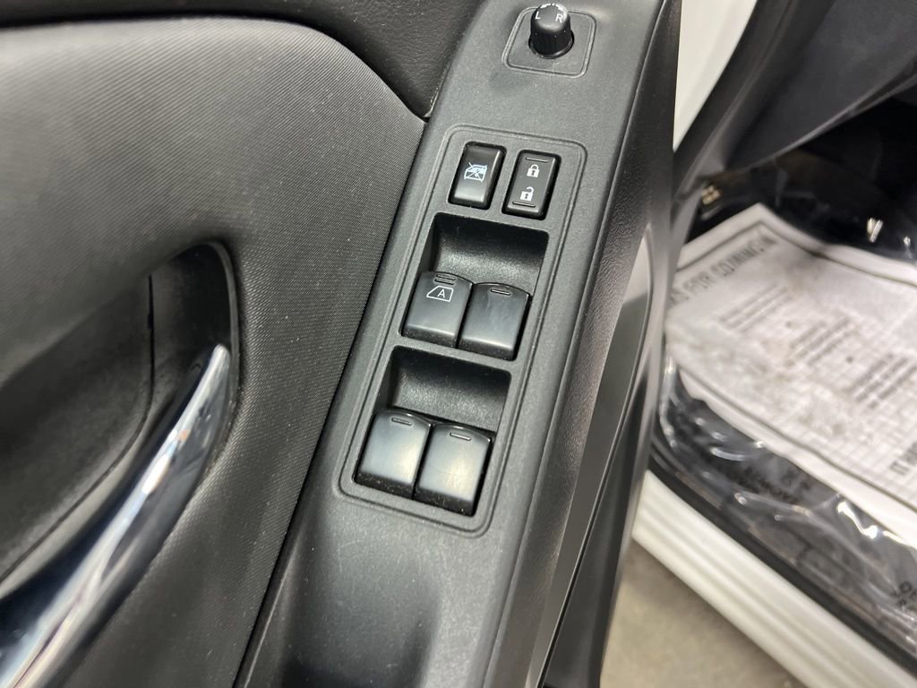 Used 2022 Nissan Frontier SV image 21