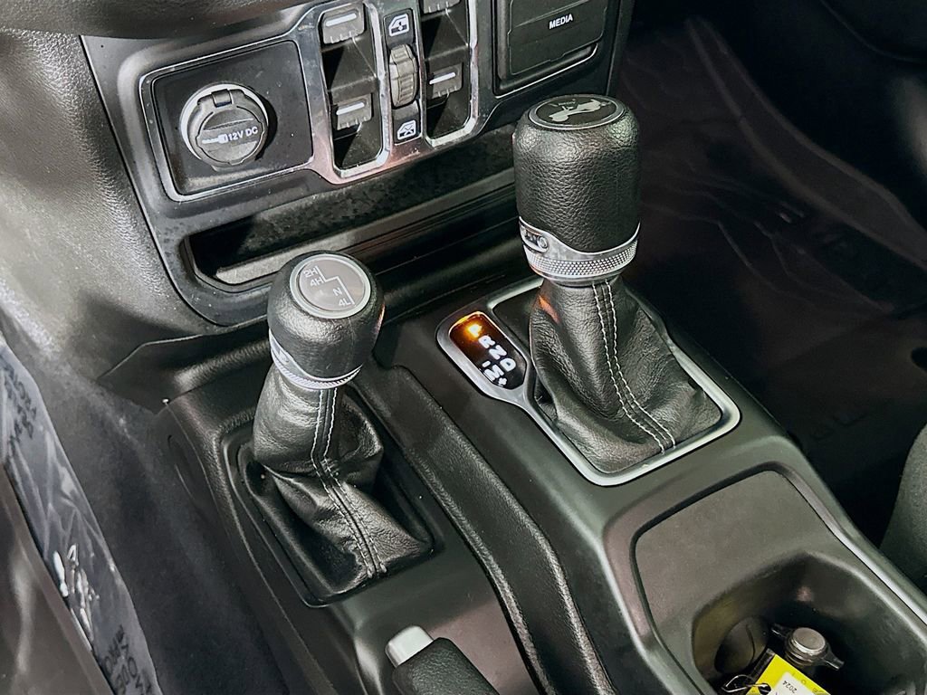 Used 2024 Jeep Wrangler Unlimited Sport AWD/4WD image 23
