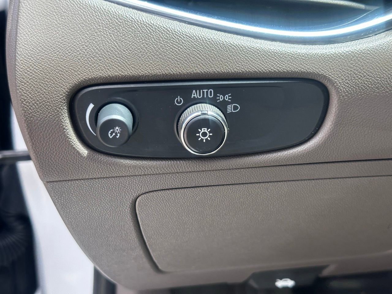 Used 2024 Chevrolet Malibu LT FWD image 25