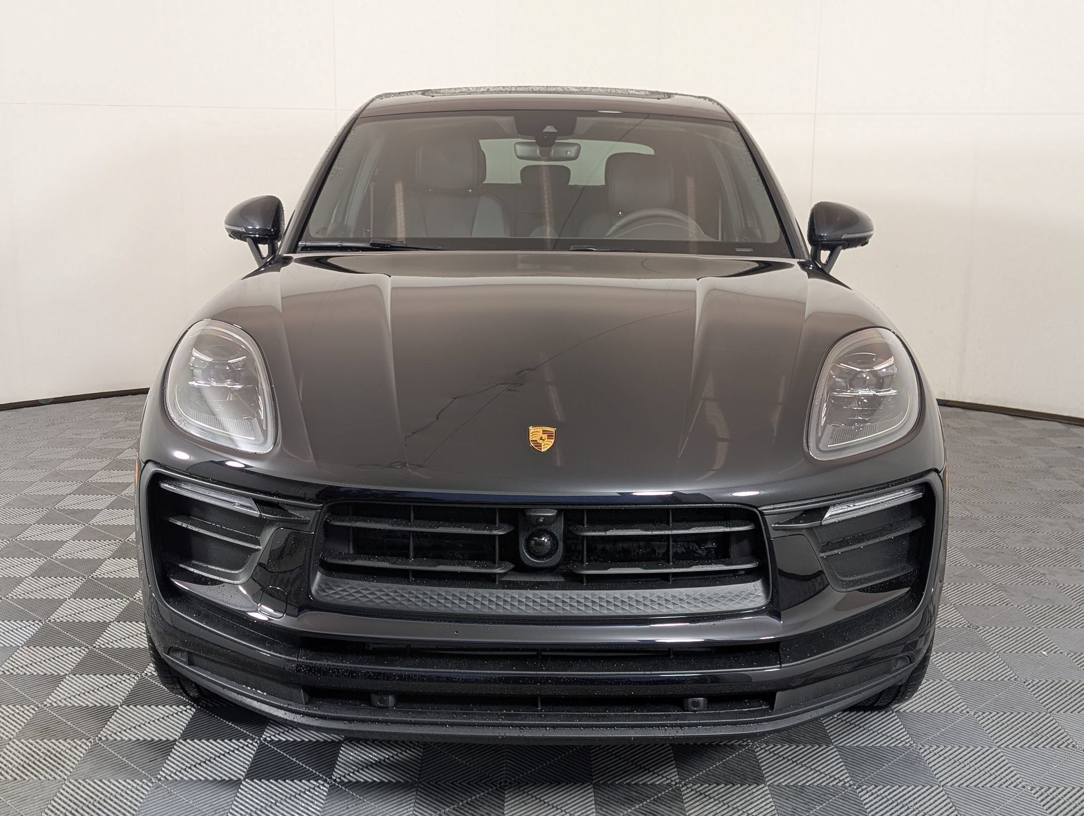 Used 2026 Porsche Macan AWD/4WD image 7