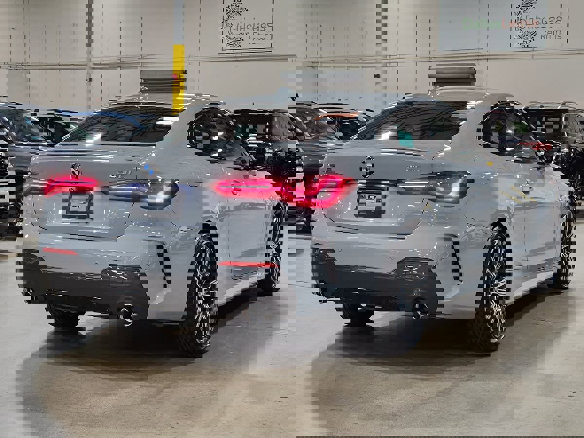 Used 2022 BMW 430i xDrive Coupe w/ M Sport Package image 8