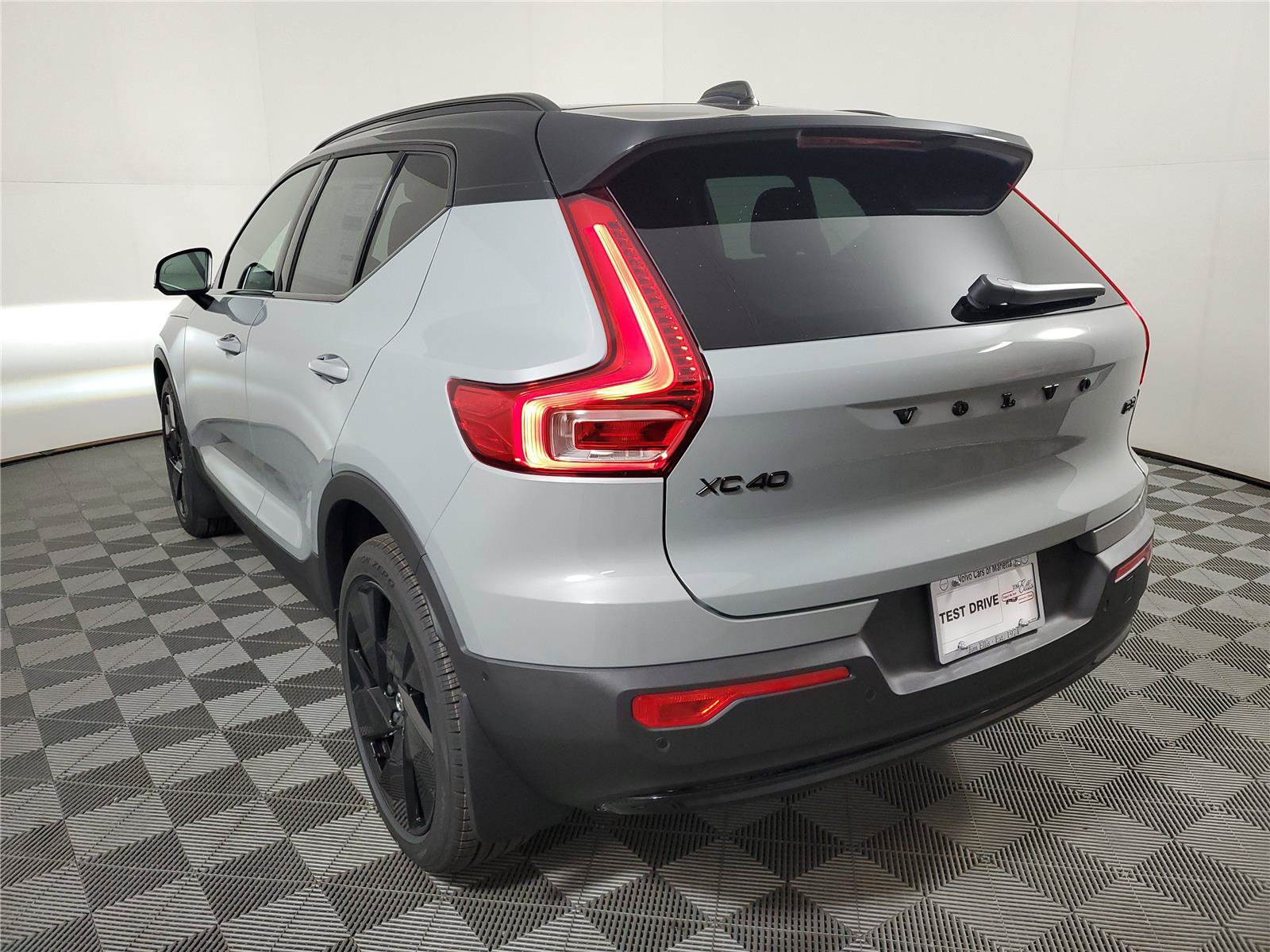 New 2026 Volvo XC40 B5 Ultra w/ Climate Package AWD/4WD image 4