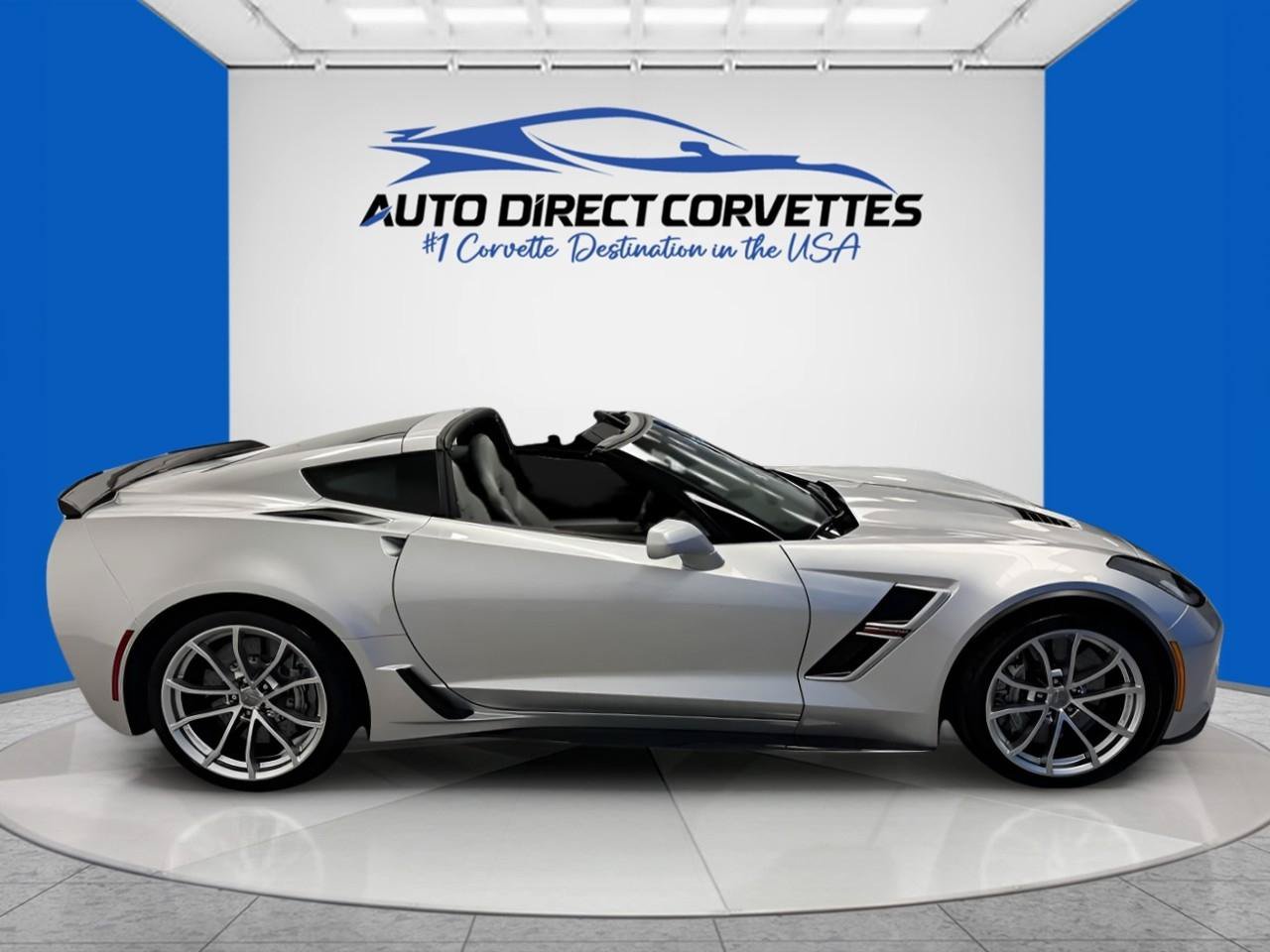 Used 2017 Chevrolet Corvette Grand Sport w/ Z07 Performance Package RWD image 6