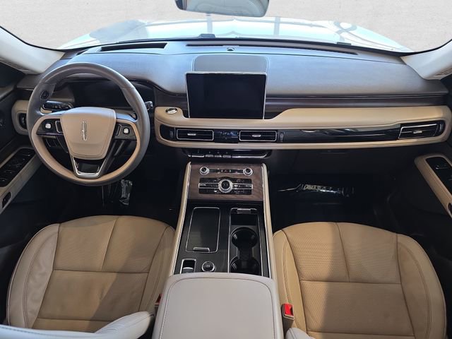 Used 2023 Lincoln Aviator Reserve w/ Equipment Group 201A AWD/4WD image 9