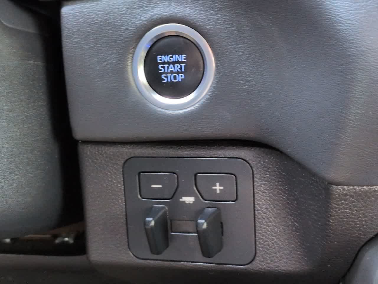 Used 2024 Toyota Tundra Platinum RWD image 27