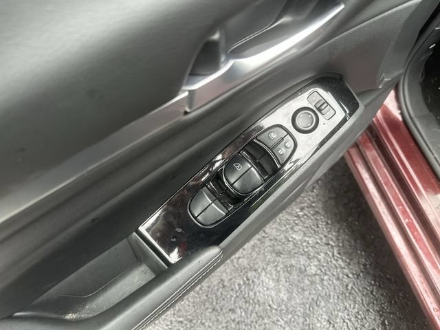 Used 2023 Nissan Altima 2.5 SV AWD/4WD image 17