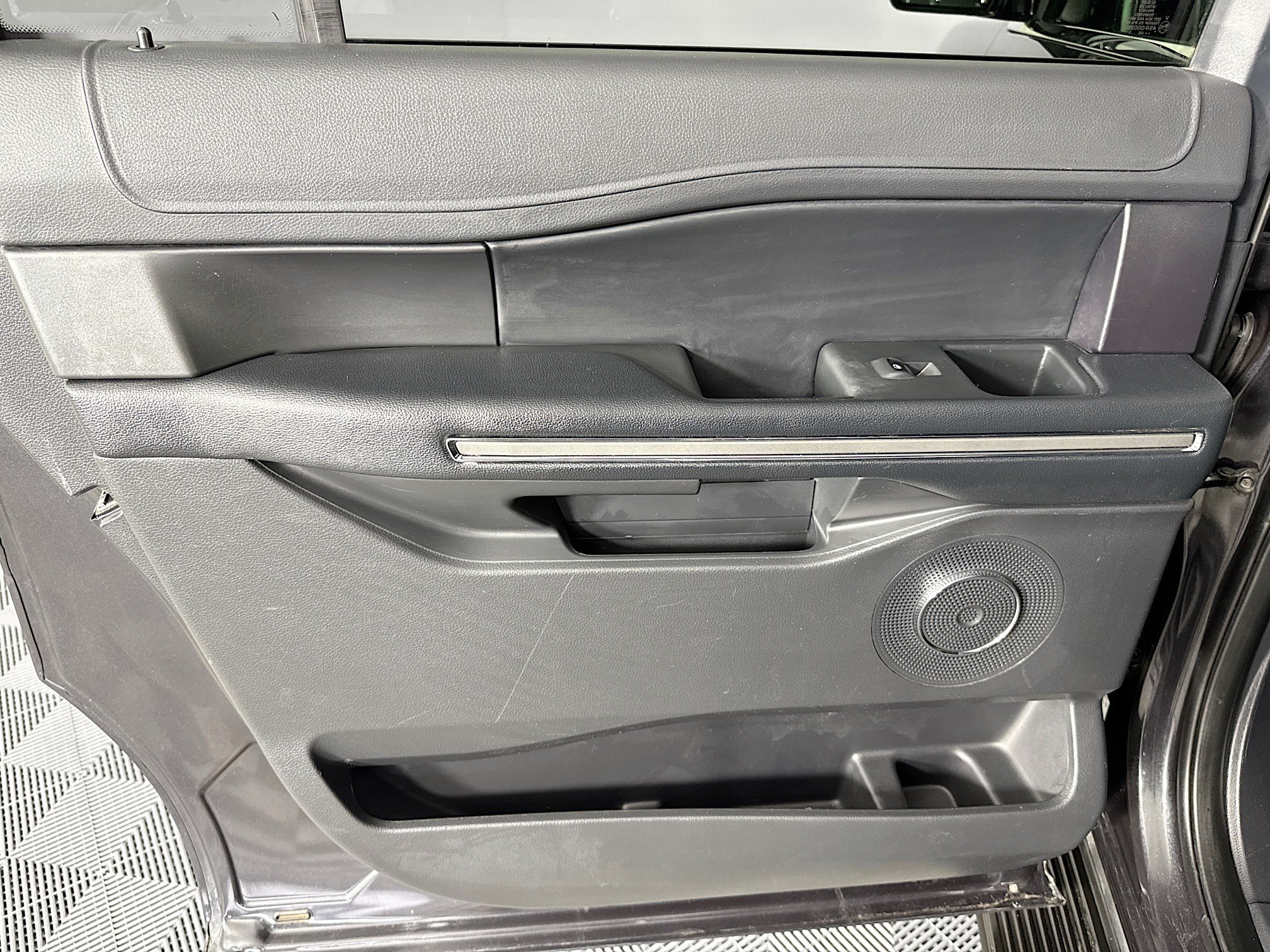 Used 2024 Ford Expedition Max XLT RWD image 24