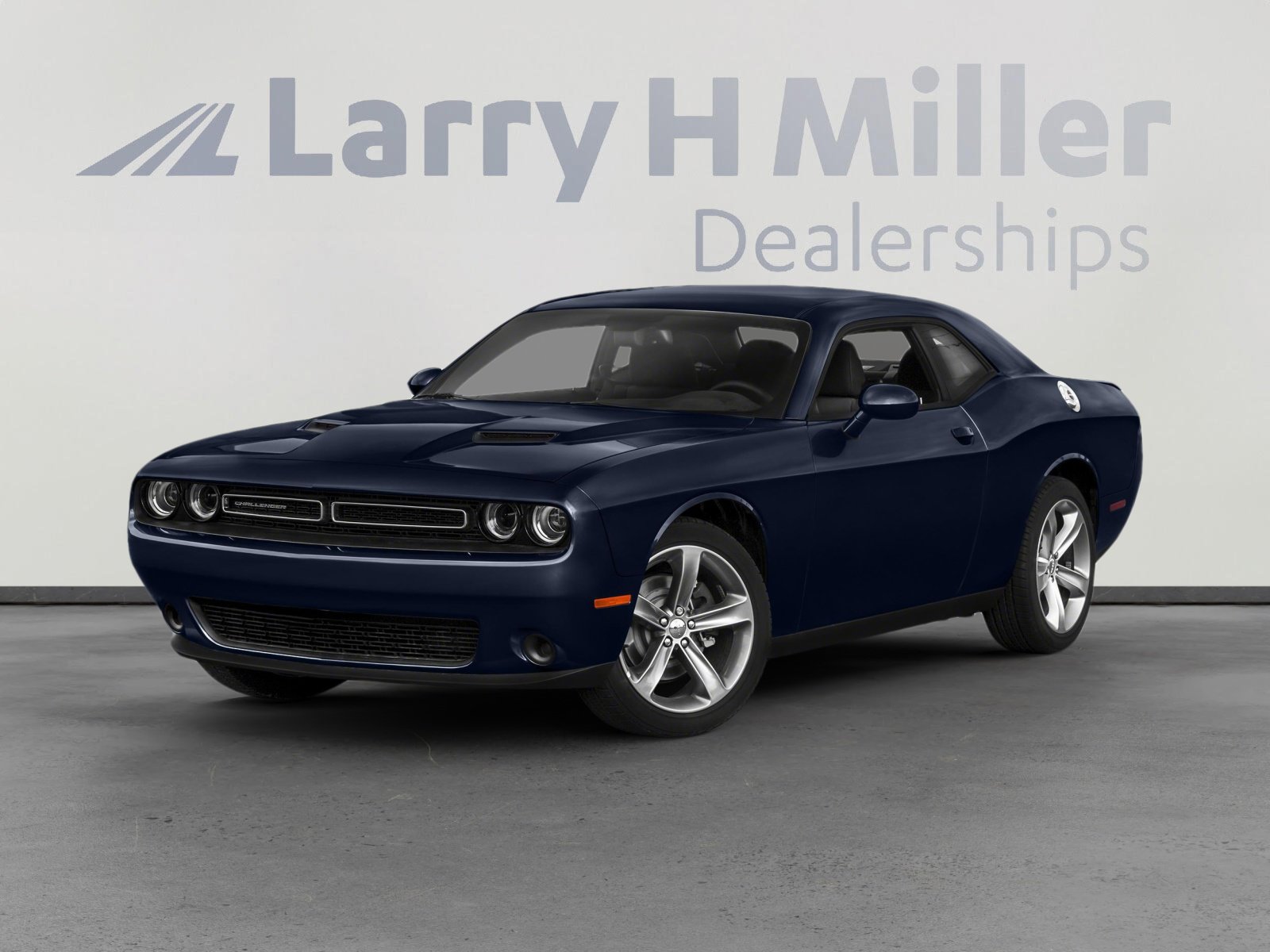 Used 2015 Dodge Challenger SXT Plus w/ Driver Convenience Group RWD image 2