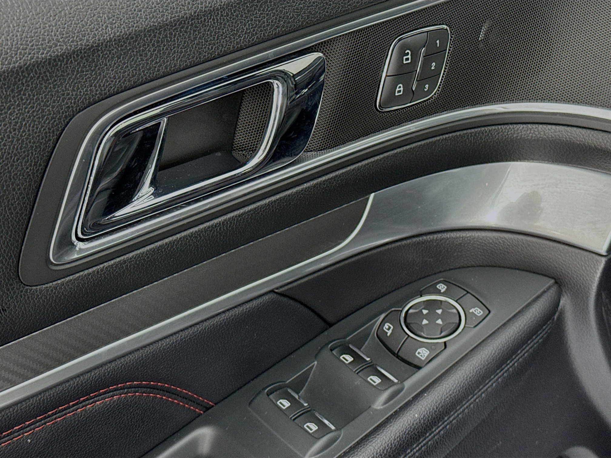 Used 2018 Ford Explorer Sport w/ Equipment Group 401A image 18