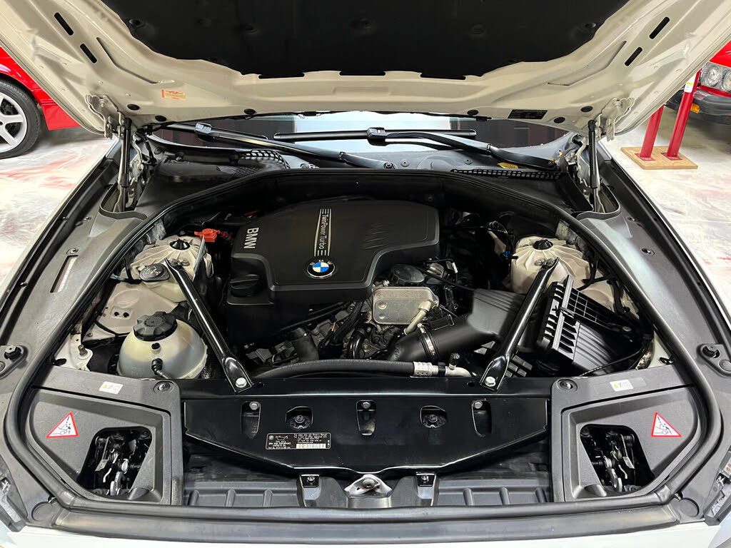 Used 2013 BMW 528i Sedan RWD image 34