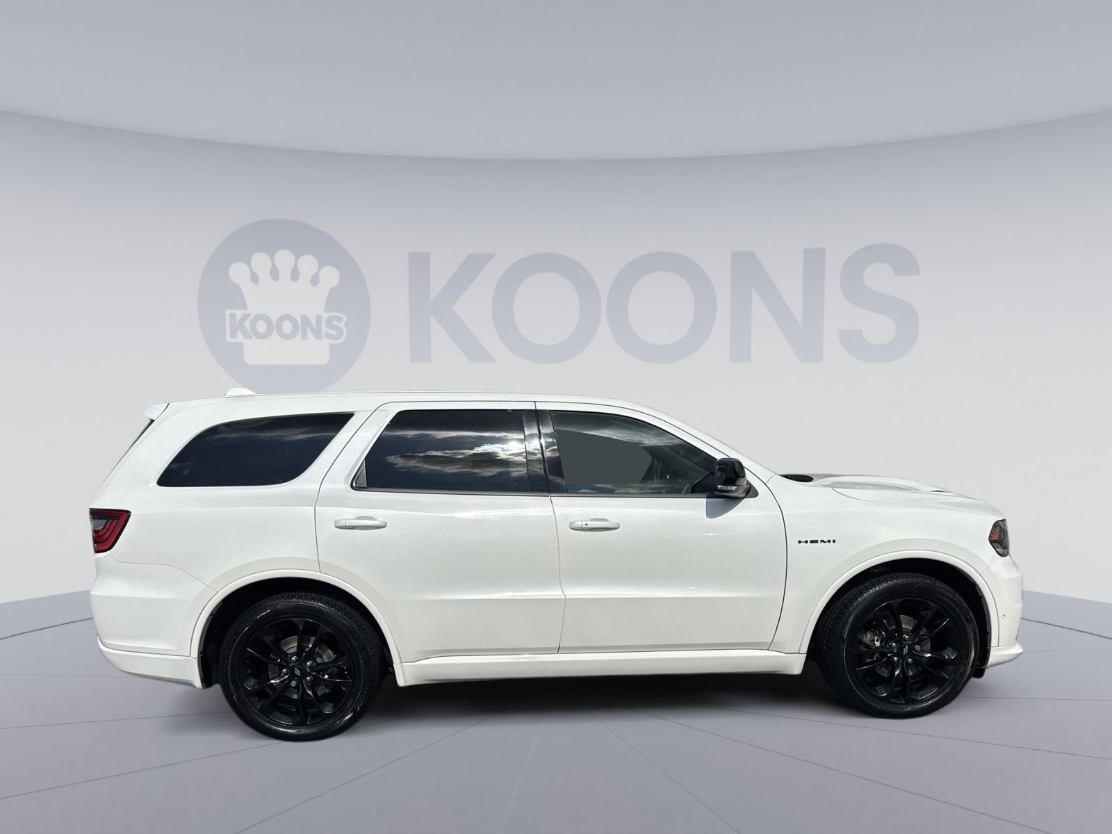 Used 2020 Dodge Durango R/T w/ Technology Group AWD/4WD image 8