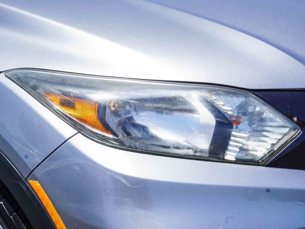 Used 2017 Honda HR-V LX image 10
