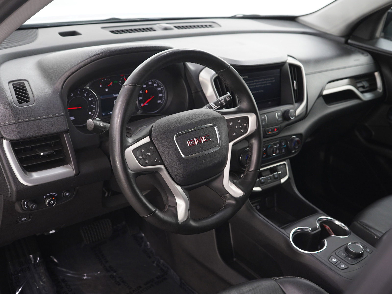 Used 2024 GMC Terrain SLT w/ Elevation Edition image 23