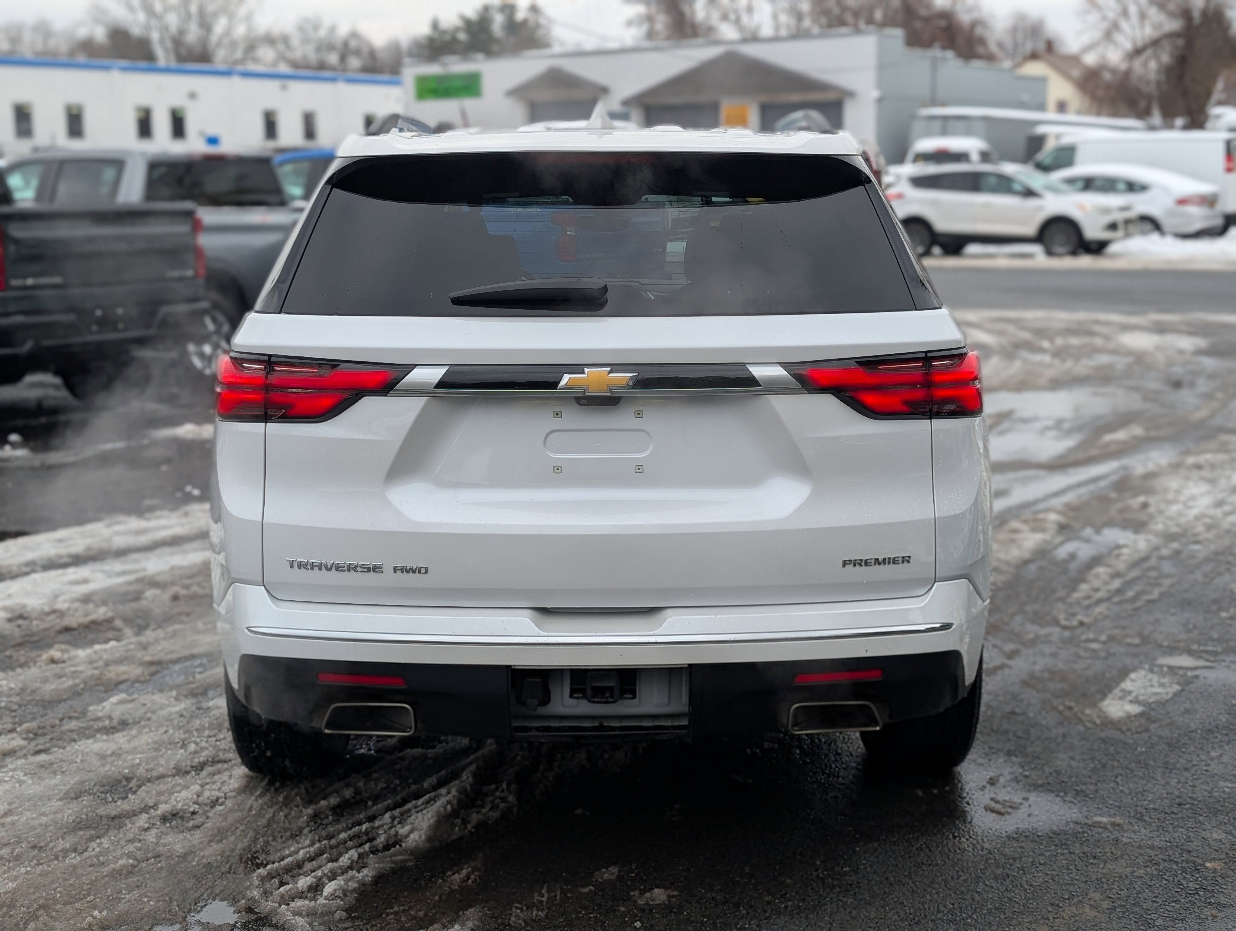 Used 2023 Chevrolet Traverse Premier image 11