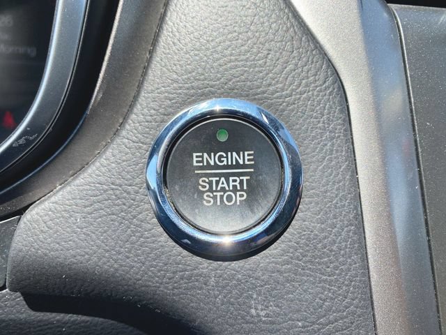 Used 2020 Ford Fusion SE FWD image 2
