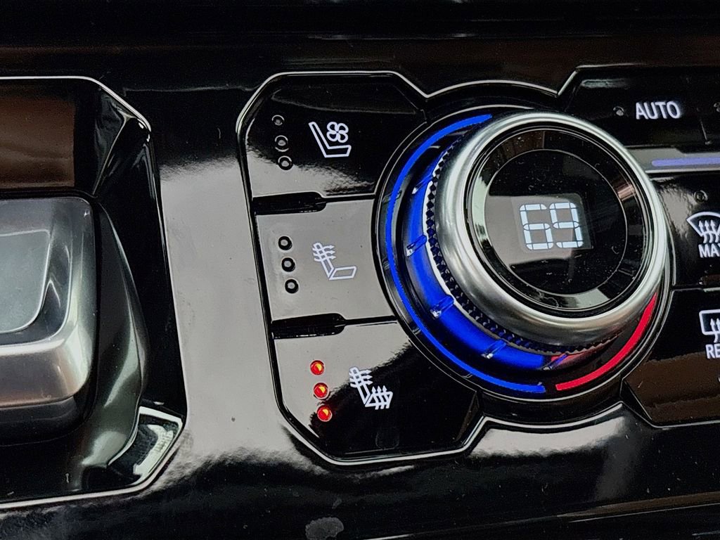 New 2026 GMC Sierra 2500 Denali Ultimate w/ LPO, Black Badging Package image 20