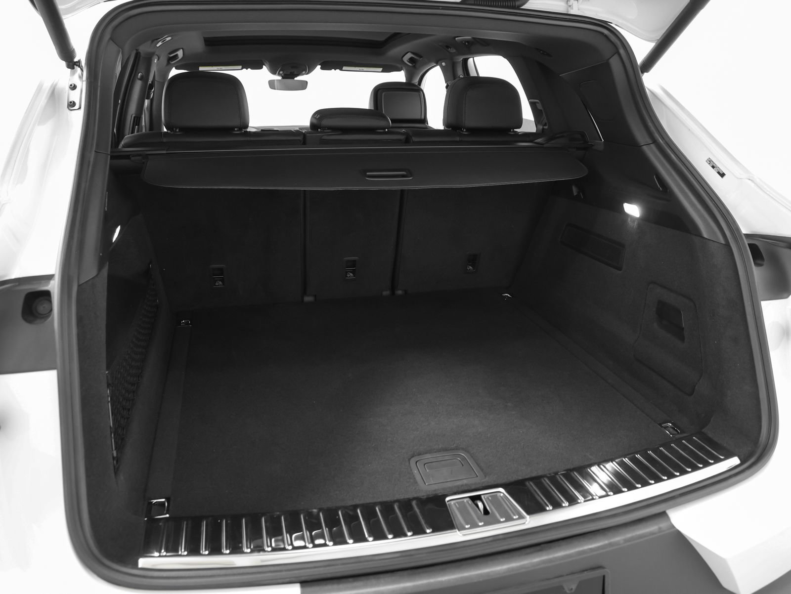 Certified 2026 Porsche Cayenne AWD/4WD image 16